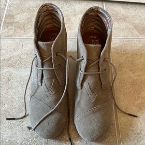 Toms Tan Heeled Ankle Boots Size 12